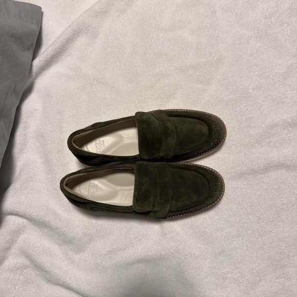 Elegant Olive Suede Women\'s Platform Loafers